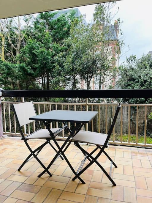 Les Cormorans - Studio Refait A Neuf A 2 Pas De La Mer Apartment Cabourg Exterior foto