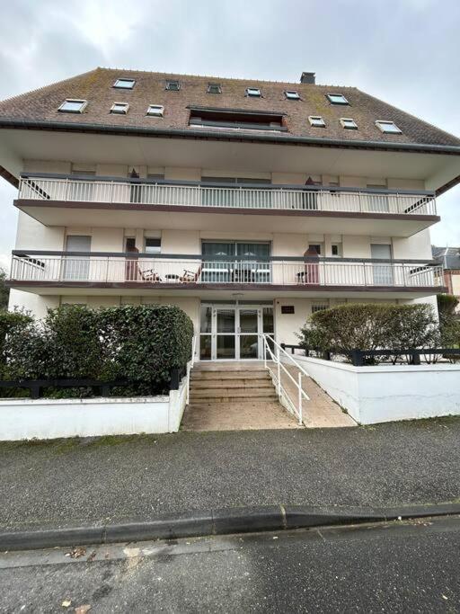 Les Cormorans - Studio Refait A Neuf A 2 Pas De La Mer Apartment Cabourg Exterior foto